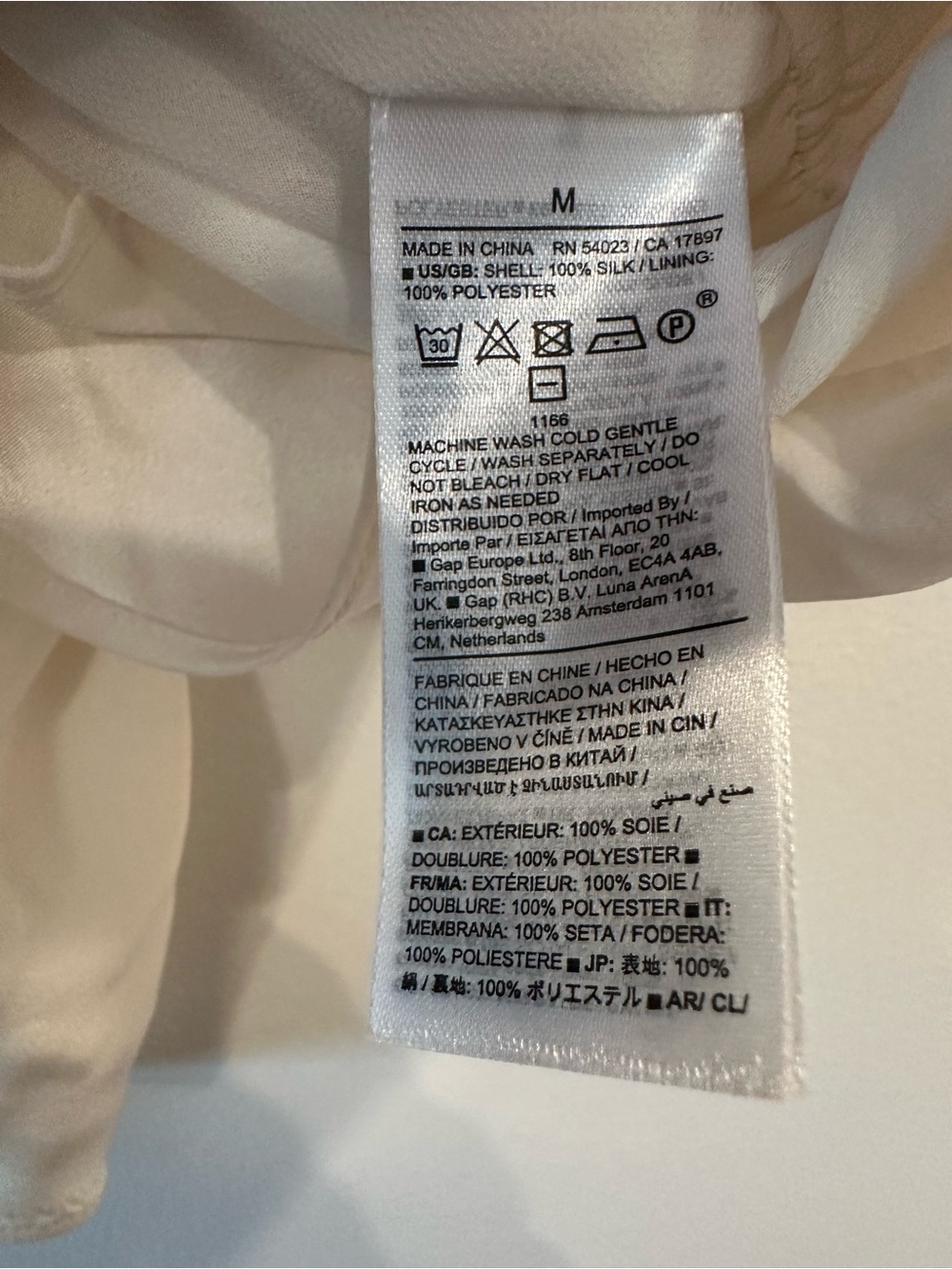Silk Cream V-Neck Peplum Sleeveless Top Blouse - Banana Republic, Medium, New - Picture 8 of 8